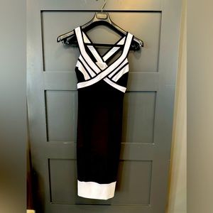 Beautiful Joseph Ribkoff design